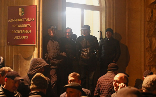 В Абхазии заявили об участии украинцев в попытке госпереворота