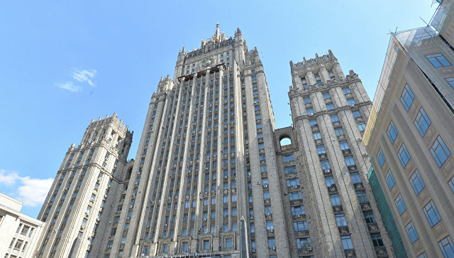 За провокацией в Солсбери стоят мощные силы Британии и США, заявили в МИД 