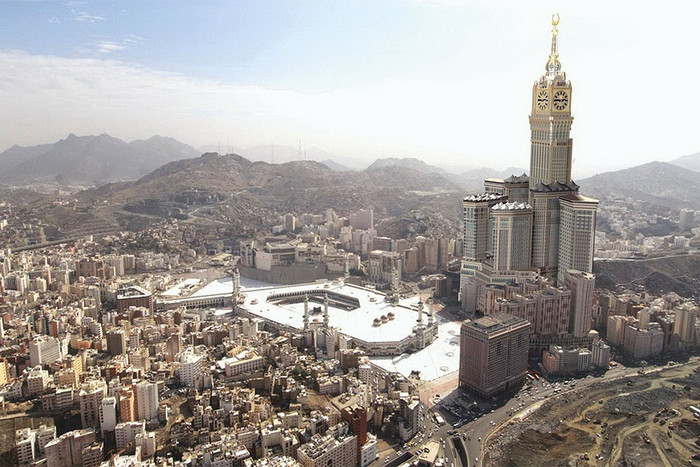 ПВО Саудовской Аравии сбили ракету над Эр-Риядом