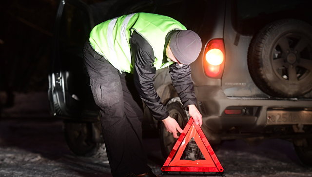 Российских водителей с 18 марта обяжут надевать светоотражающие жилеты