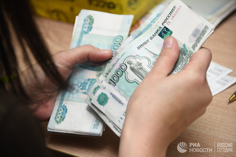 По большому счету. Богатых россиян попросили поделиться триллионом