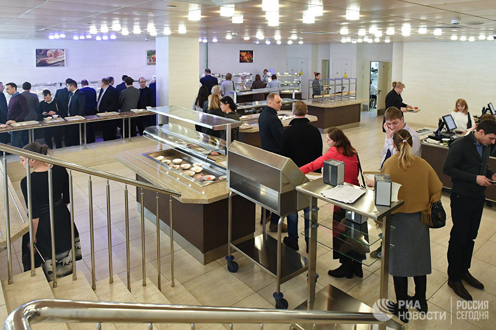 "Кремлевская диета": в управделами рассказали о меню в столовых и кафе