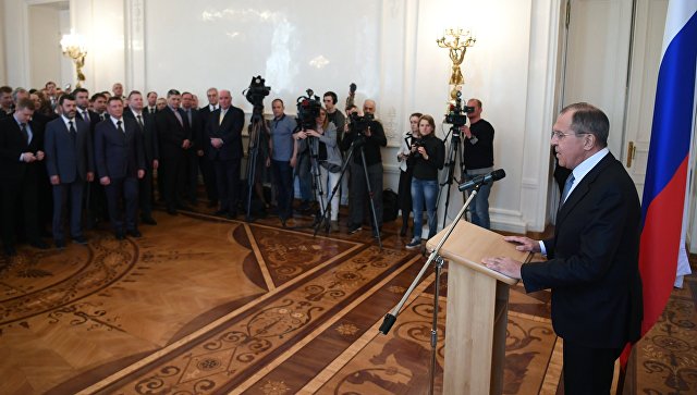 Высланные российские дипломаты рассказали, по чему скучали в командировках