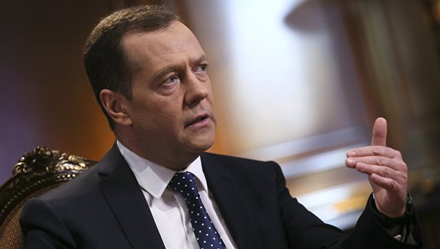 Медведев: правительство на пороге обсуждения повышения пенсионного возраста
