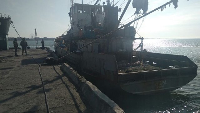 У арестованного Украиной экипажа крымского судна "Норд" отобрали паспорта