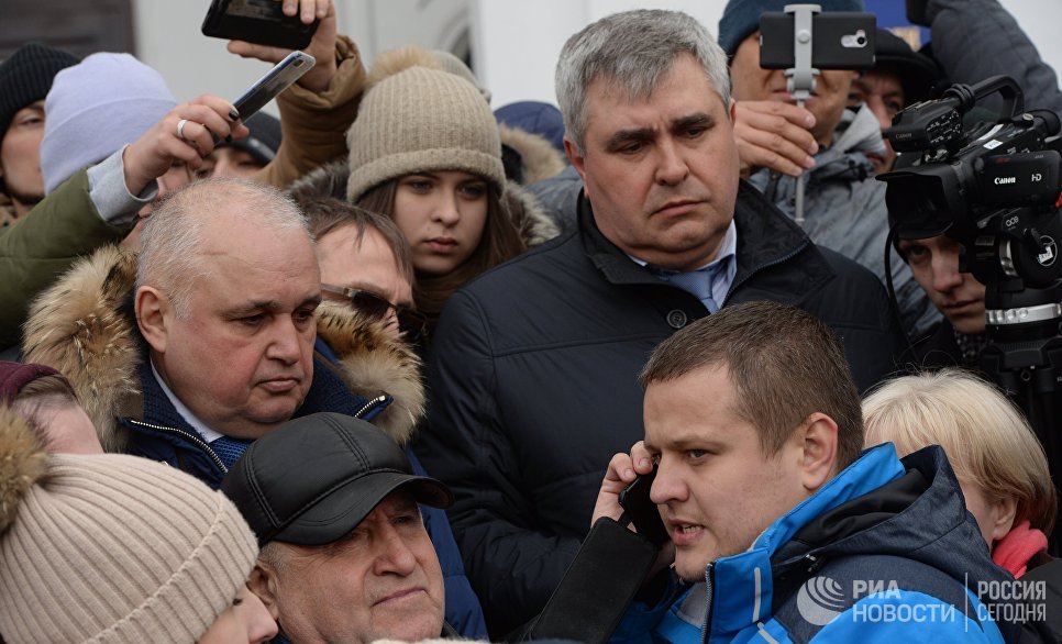 Кемеровчанин Востриков простил Цивилева за фразу о "пиаре на трагедии"