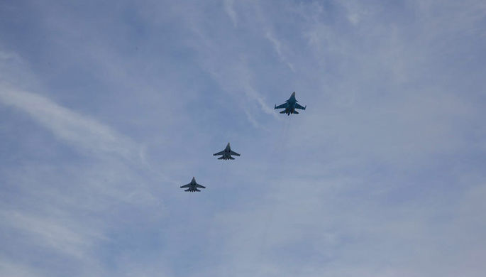 СМИ: российские самолеты сблизились с эсминцем США у берегов Сирии