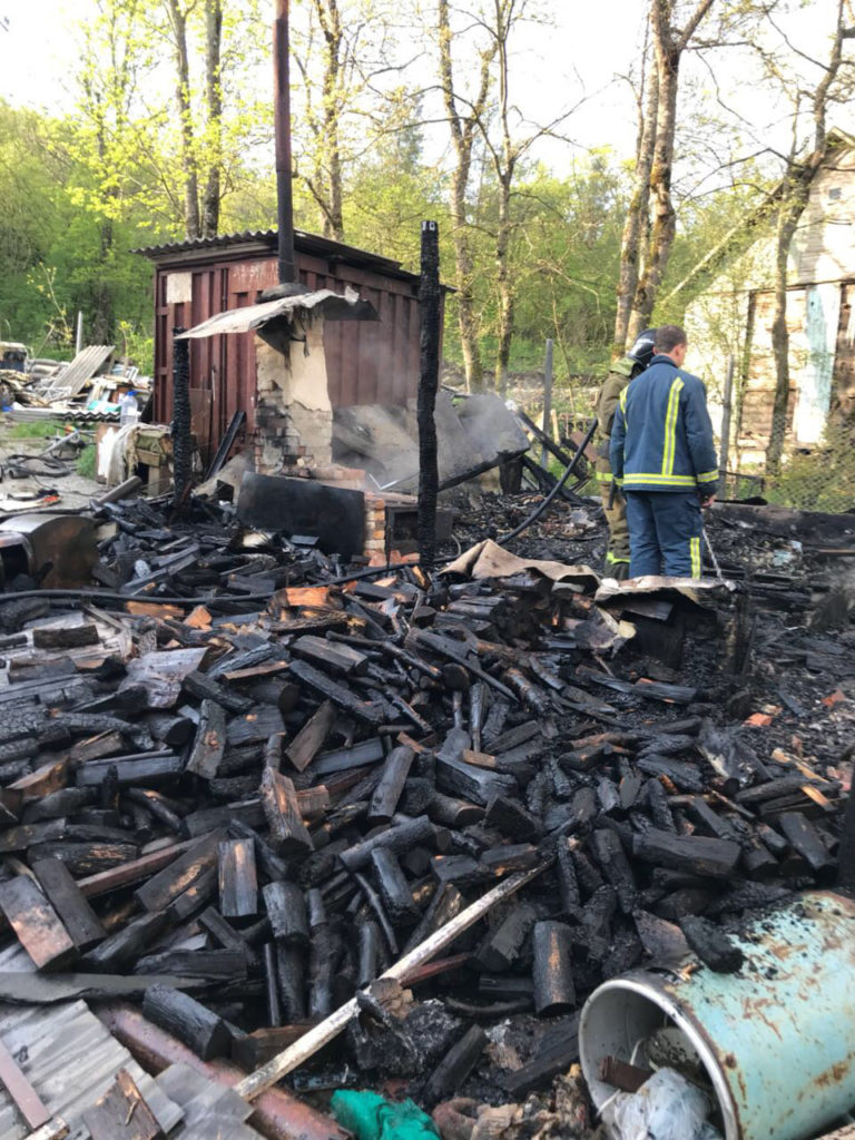 В Геленджике при пожаре погибла женщина с тремя детьми