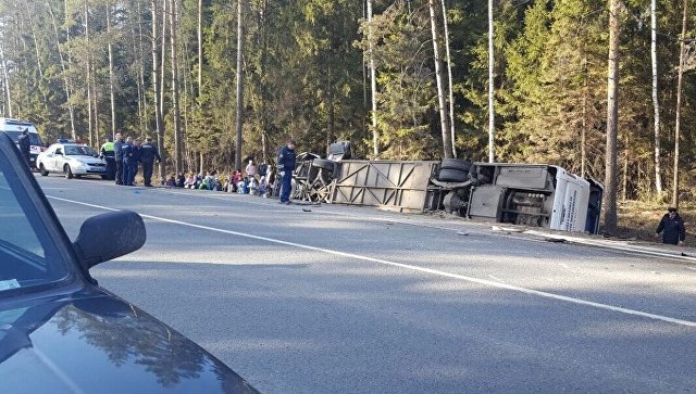 В Подмосковье автобус с сорока детьми столкнулся с легковушкой