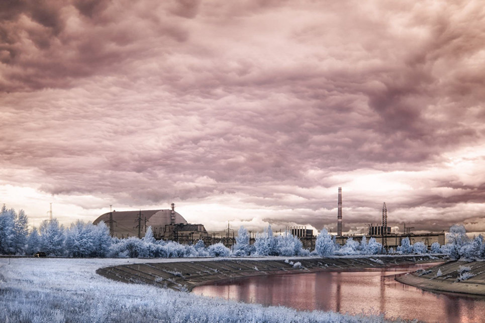 Порошенко призвал превратить Чернобыльскую зону в место "новых технологий"