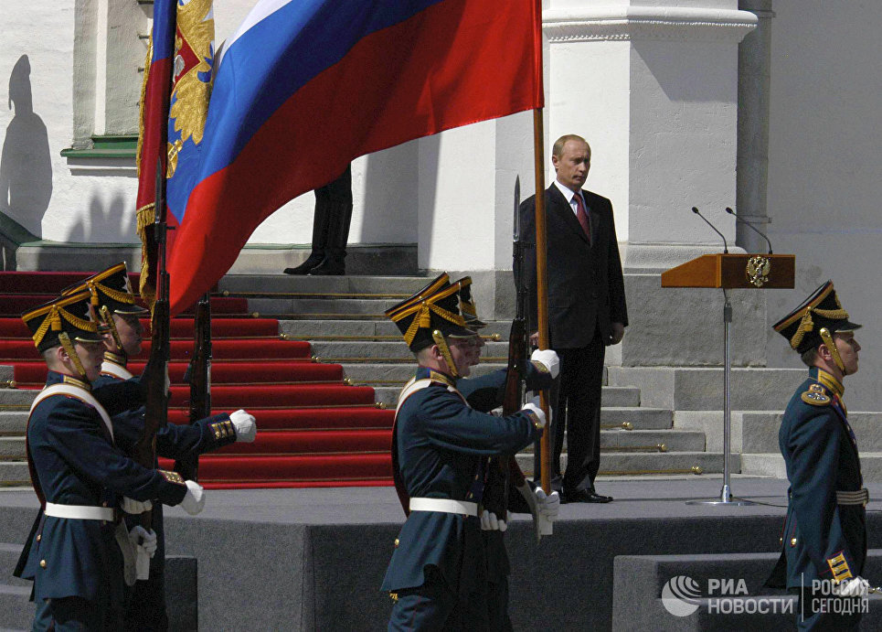 Работу Путина на посту президента одобряют 82% россиян, показал опрос