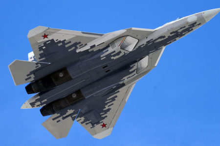 СМИ сравнили американский F-22 с российским Су-57