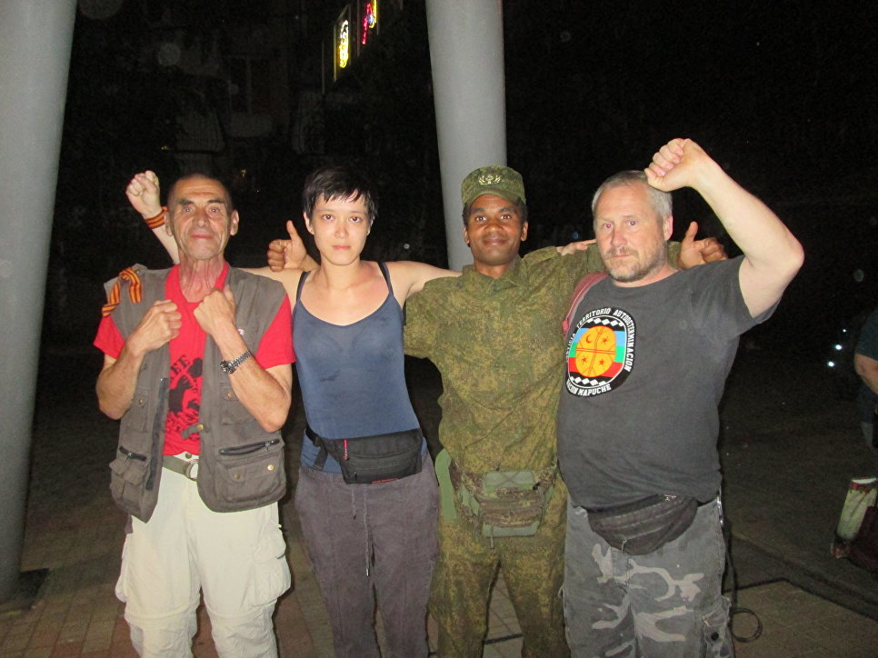 Мы за 9 Мая, они против. Антифашисты ДНР дали бой украинским националистам