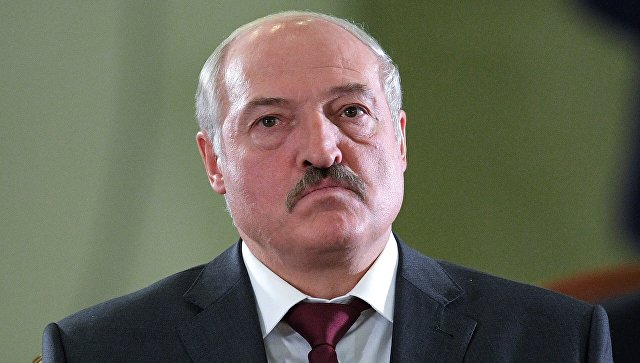Лукашенко запретил ветеранам умирать раньше него