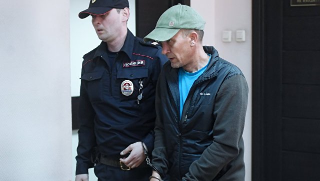 Полиция просит суд арестовать вандала, повредившего картину в Третьяковке