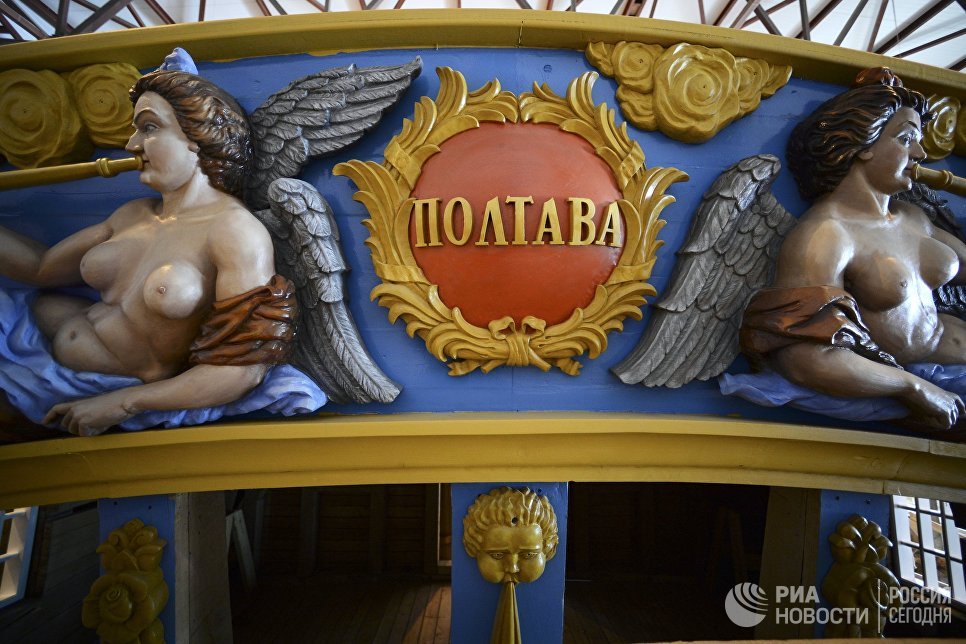 В Петербурге спустили на воду точную копию корабля, который создавал Петр I