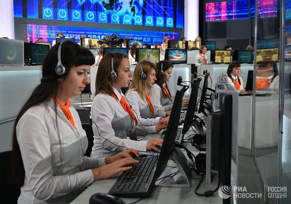 Ответы Путина показали взвешенную внешнюю политику, считает Слуцкий