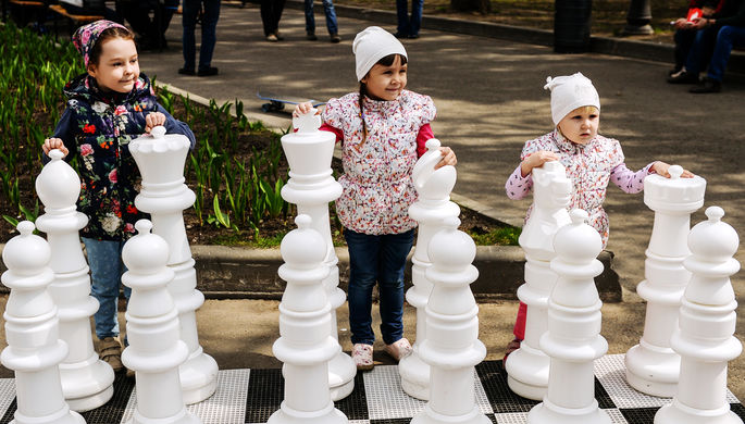 Уроки шахмат станут обязательными еще в 75 школах Москвы