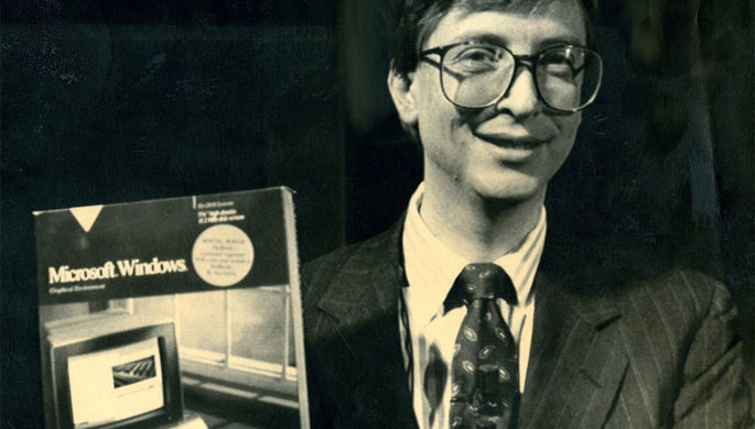 Билл Гейтс подарит по книге каждому выпускнику колледжа США