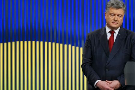 Порошенко пригрозил «поработать» с Цукербергом