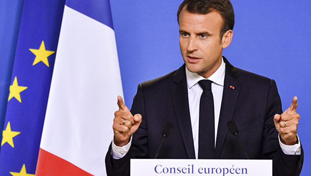 Евросоюз не ведет агрессивной политики в отношении России, заявил Макрон