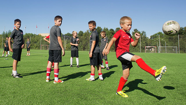 В Ленобласти предложили преподавать в школах футбол вместо физвоспитания