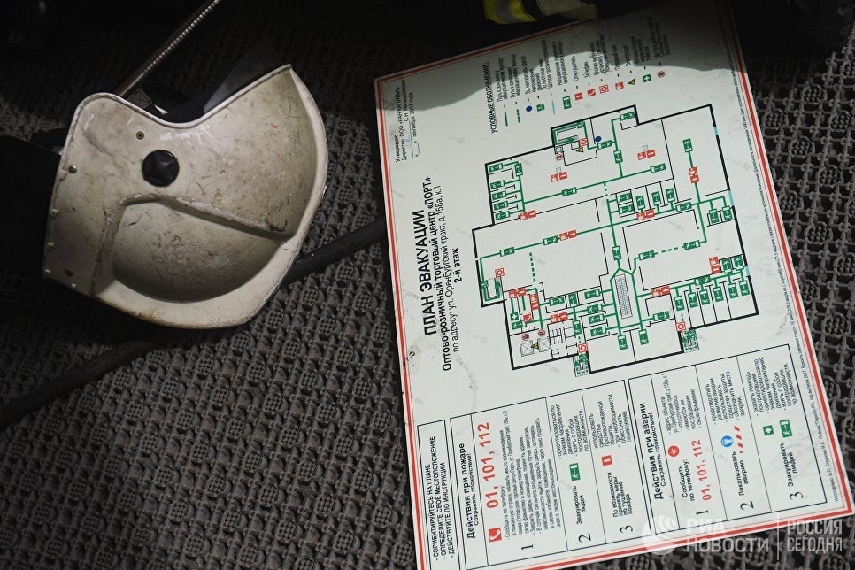 Пожар в казанском ТЦ "Порт" тушили около семи часов