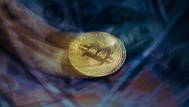 Стоимость биткоина опустилась ниже психологической отметки