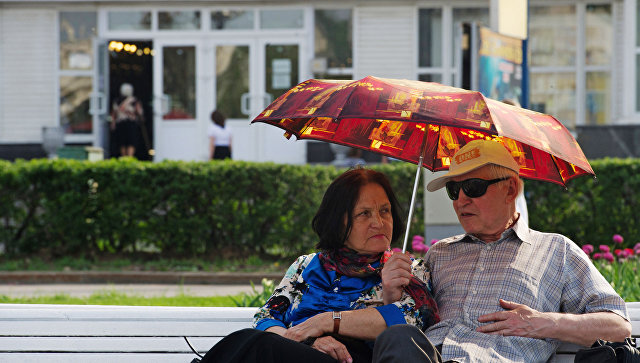 Людям с сердечно-сосудистыми заболеваниями хотят давать выходные в жару