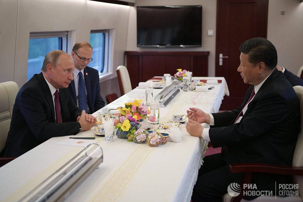 Подаренную Путиным баню Си Цзиньпин назвал "уникальным домом"