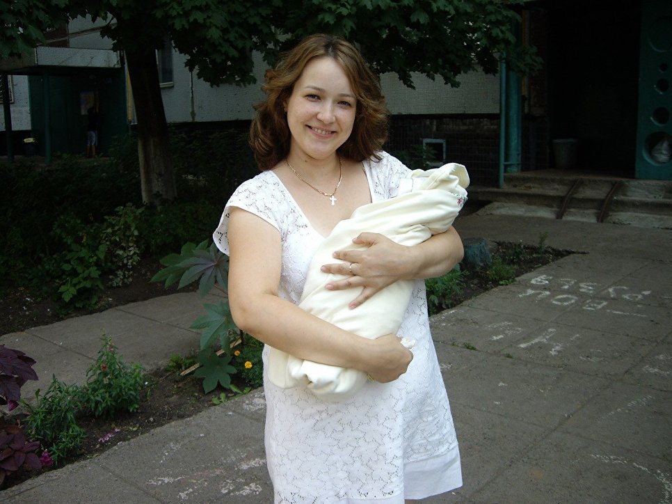 "Меняйте обратно". Как в роддомах путают детей