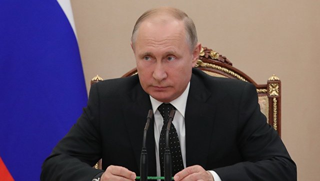 Путин подписал закон о механизмах регистрации филиалов иностранных НКО 