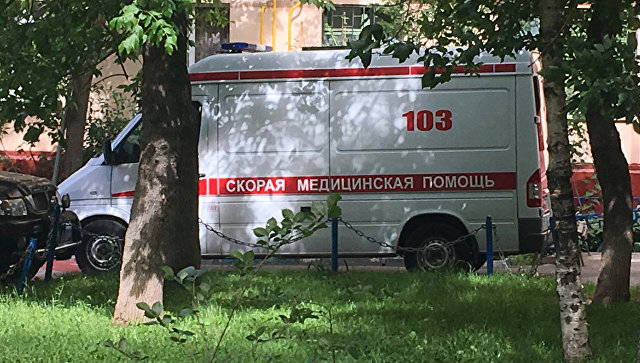 В Иркутской области пациент ранил ножом врача и медсестру в поликлинике