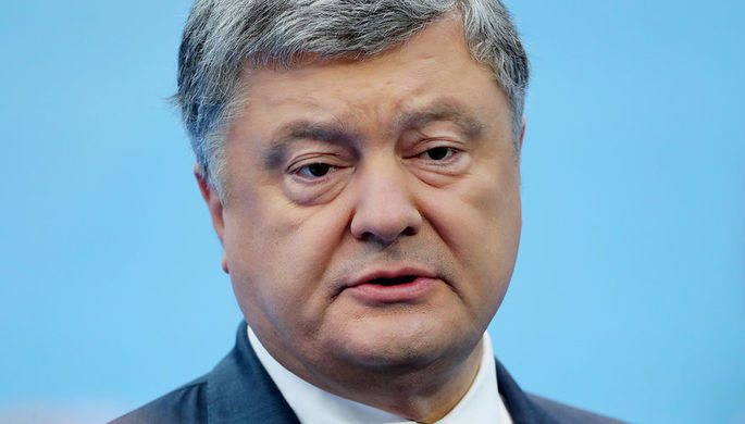 Порошенко объявил о борьбе с досмотром кораблей в Керченском проливе