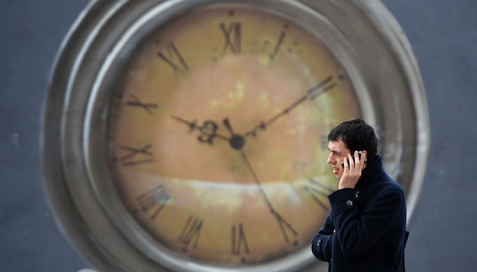 В ЕС решили провести онлайн-голосование по переходу на летнее время