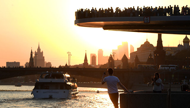 Охрану в "Зарядье" не будут усиливать после сообщений о занятии сексом