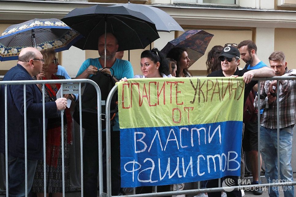 "Заложник у преступников против человечности". Эксперты о деле Вышинского