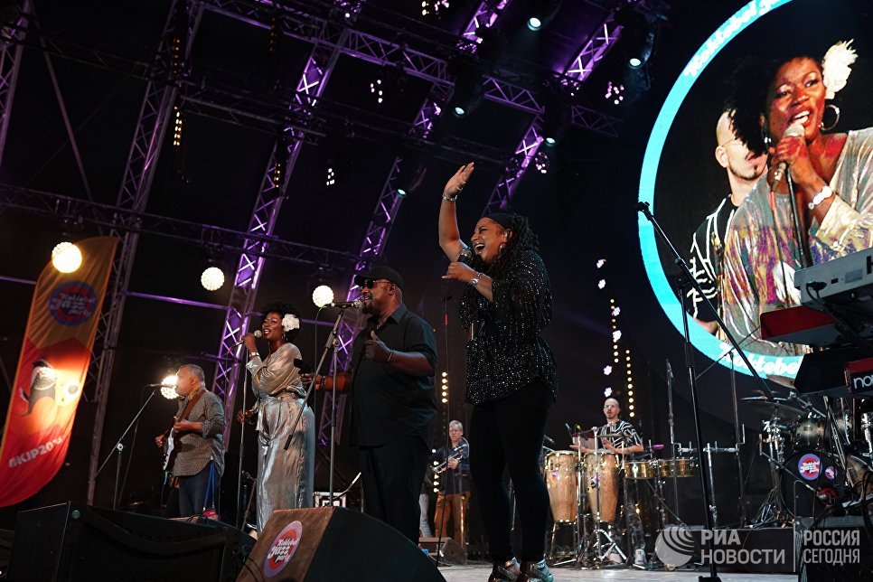 "Это наш дом": волонтеры фестиваля Koktebel Jazz Party провели субботник