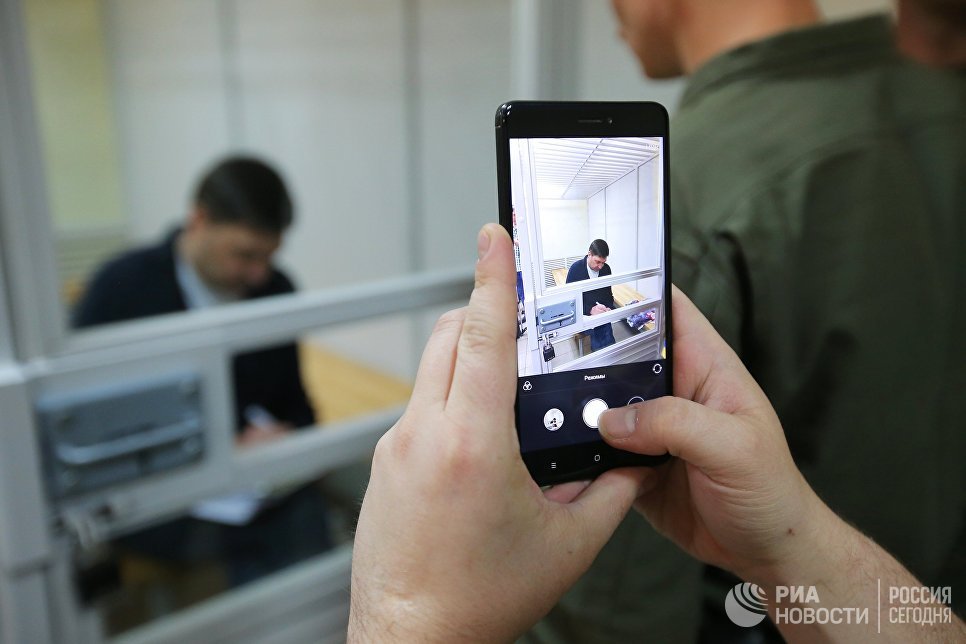 "Заложник у преступников против человечности". Эксперты о деле Вышинского