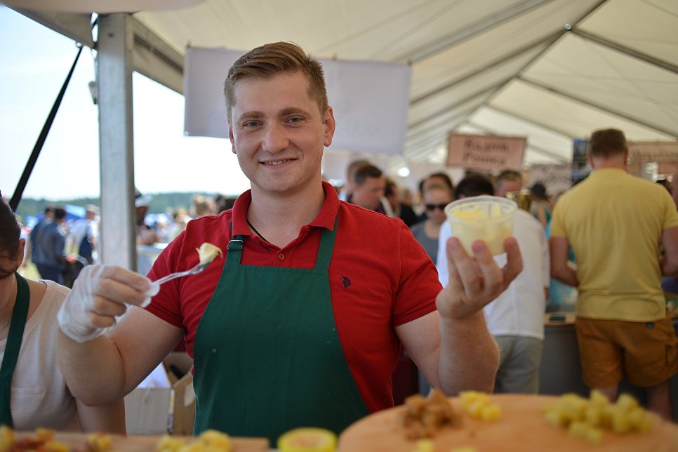 Лучше, чем в Европе: российский сыр изумил гостей фестиваля в Подмосковье