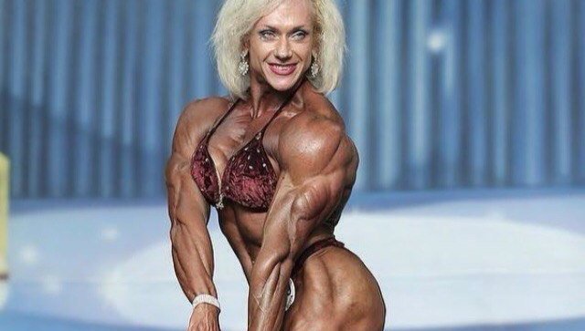 "Некоторые становятся бесплодными". Откровения женщин-бодибилдеров