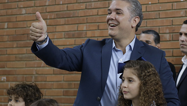 Иван Дуке вступил в должность президента Колумбии