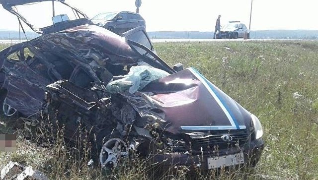 В Чувашии свадебный кортеж попал в ДТП