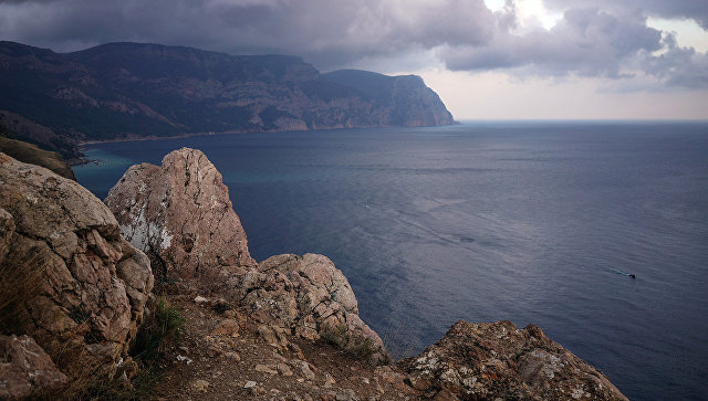 В Крыму произошел выброс неизвестного вещества в атмосферу
