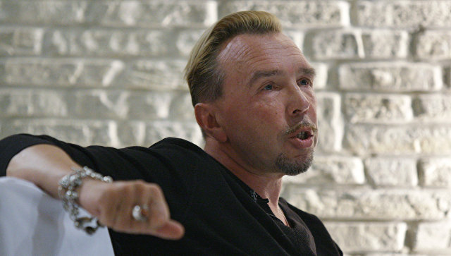 "Сукачев — наш!": в Сети поддержали музыканта в споре с Макаревичем о Крыме