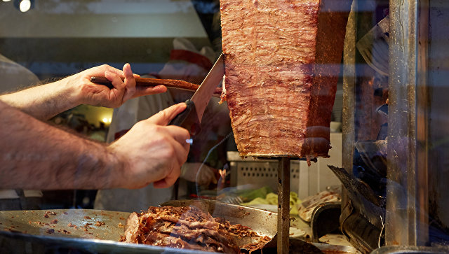 Петербуржец нашел нож в шаурме