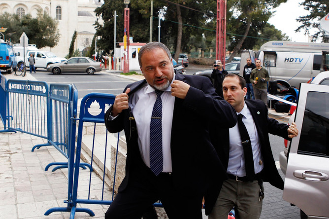 Израиль пообещал и дальше продолжать операции в Сирии