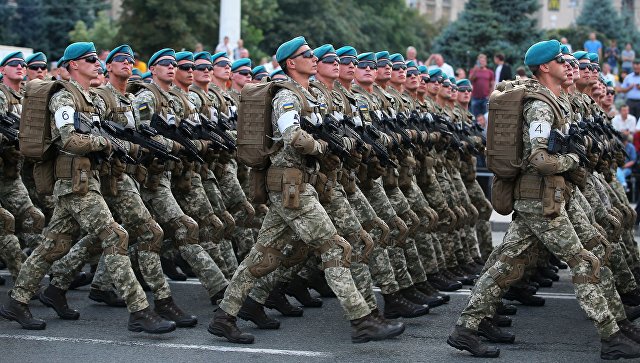 Порошенко внес в Раду проект о приветствии "Слава Украине" в армии