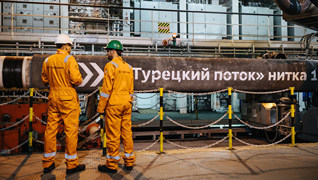 "Газпром" завершил укладку второй нитки "Турецкого потока" в России