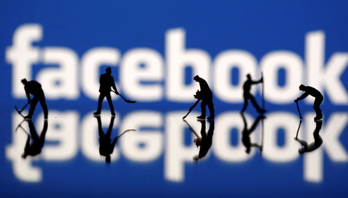 Facebook удалил известные страницы о политике